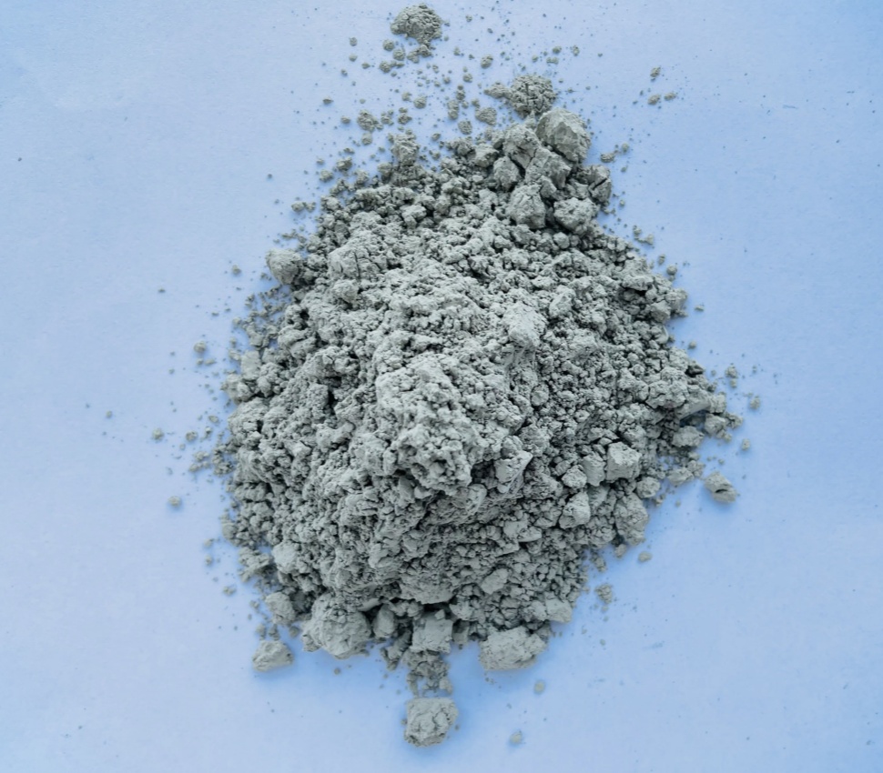 如何根据工件材质选择合适的绿碳化硅微粉？