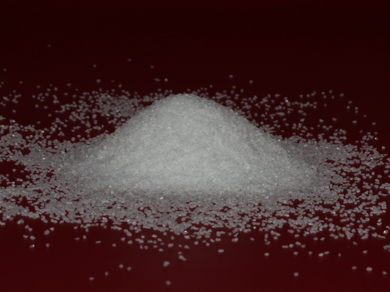 白刚玉砂粒形特征对抛光效果的影响